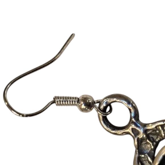 Tear Drop Pierced Earrings Hammered Silver Round Black Stone 2 inch drop - Picture 12 of 13